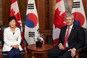 Korea, Canada sign FTA, MOUs